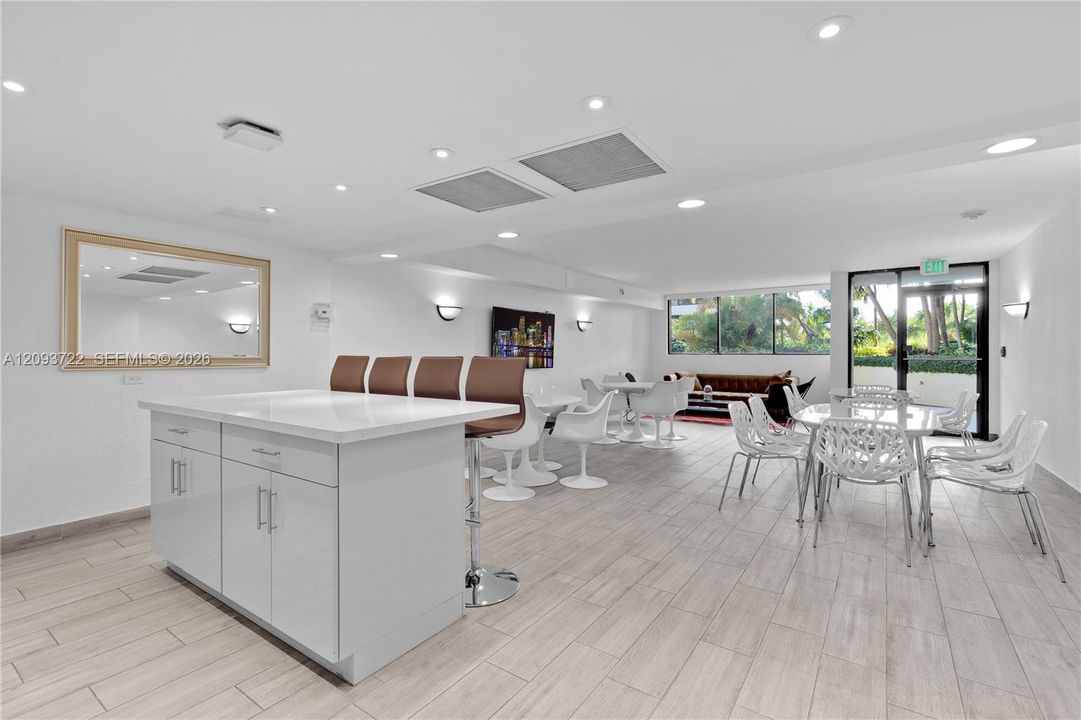 For Rent: $5,300 (2 beds, 2 baths, 1460 Square Feet)