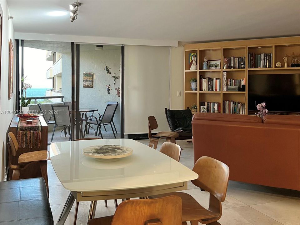For Rent: $5,300 (2 beds, 2 baths, 1460 Square Feet)