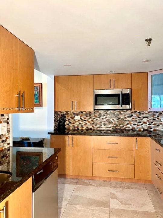 For Rent: $5,300 (2 beds, 2 baths, 1460 Square Feet)