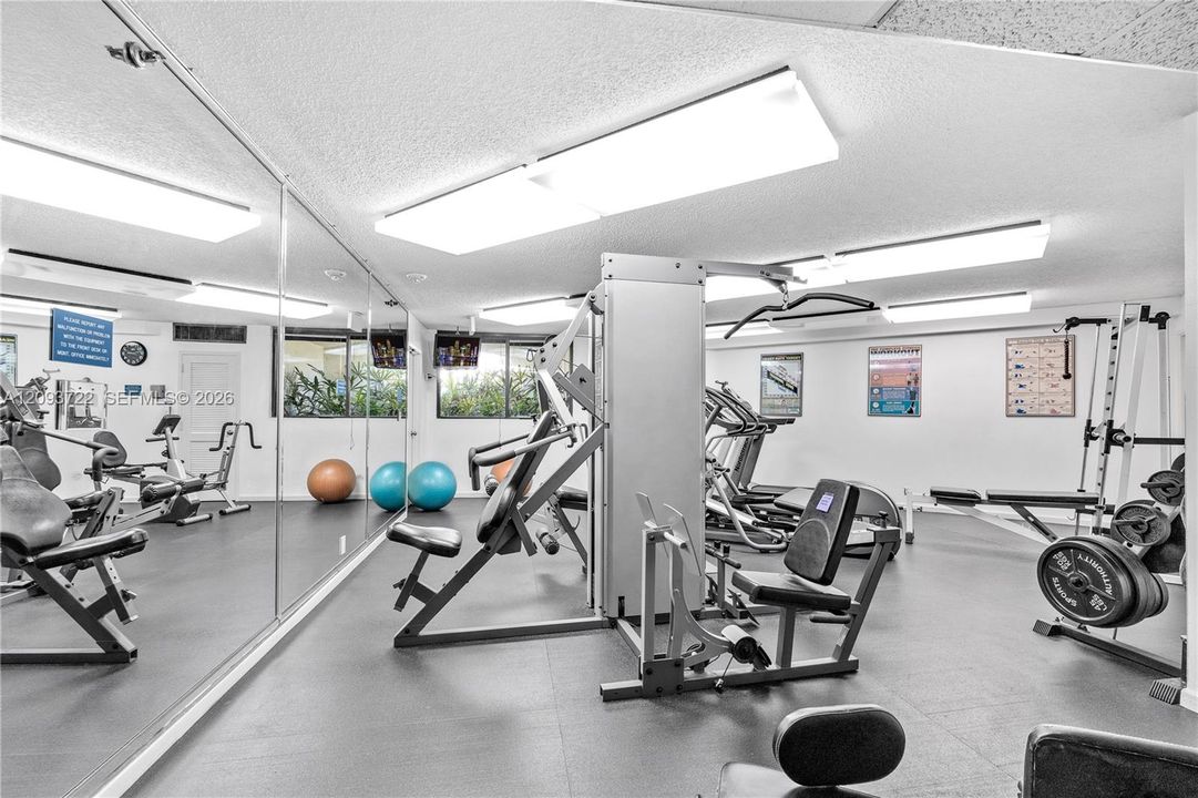 For Rent: $5,300 (2 beds, 2 baths, 1460 Square Feet)