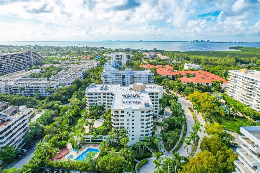 For Rent: $5,300 (2 beds, 2 baths, 1460 Square Feet)