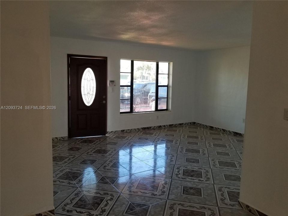 For Sale: $550,000 (4 beds, 3 baths, 2148 Square Feet)