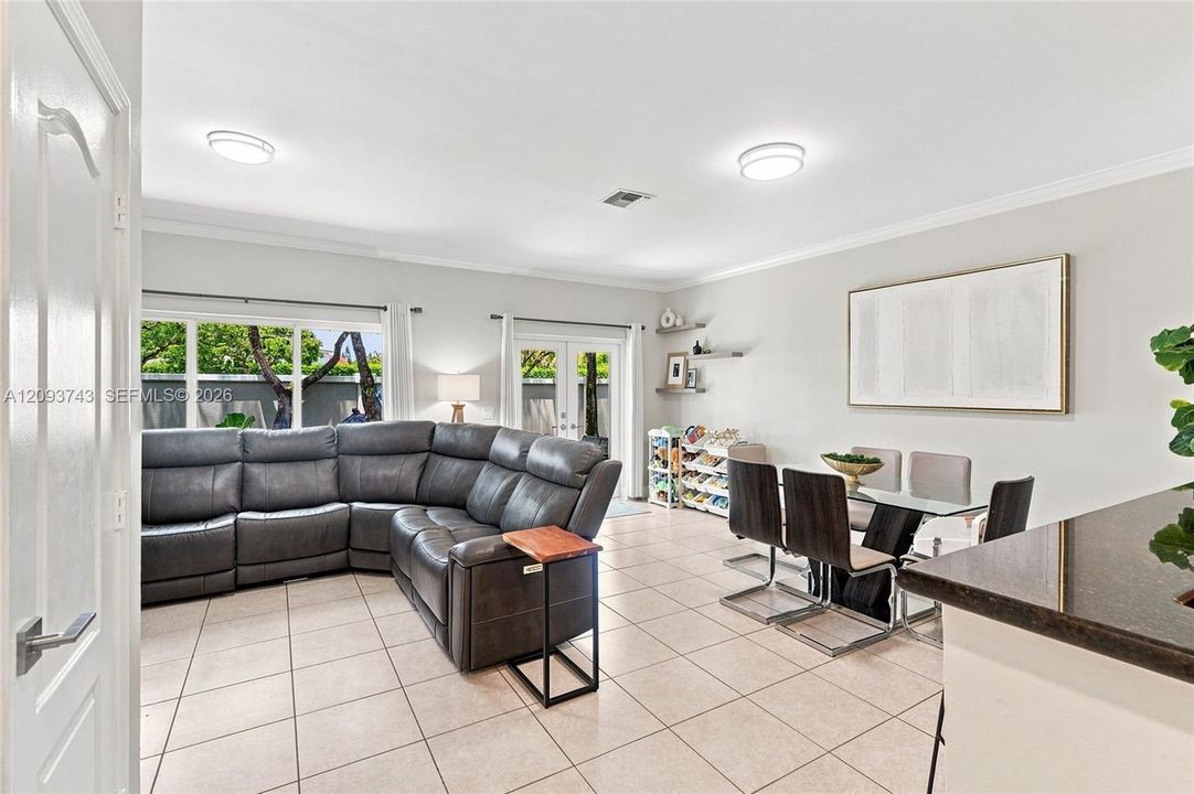 En Venta: $480,000 (3 camas, 2 baños, 1690 Pies cuadrados)