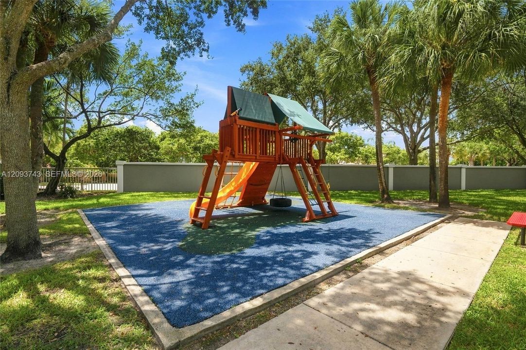 En Venta: $480,000 (3 camas, 2 baños, 1690 Pies cuadrados)
