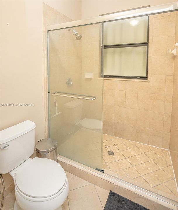 En Renta: $4,300 (3 camas, 2 baños, 1616 Pies cuadrados)