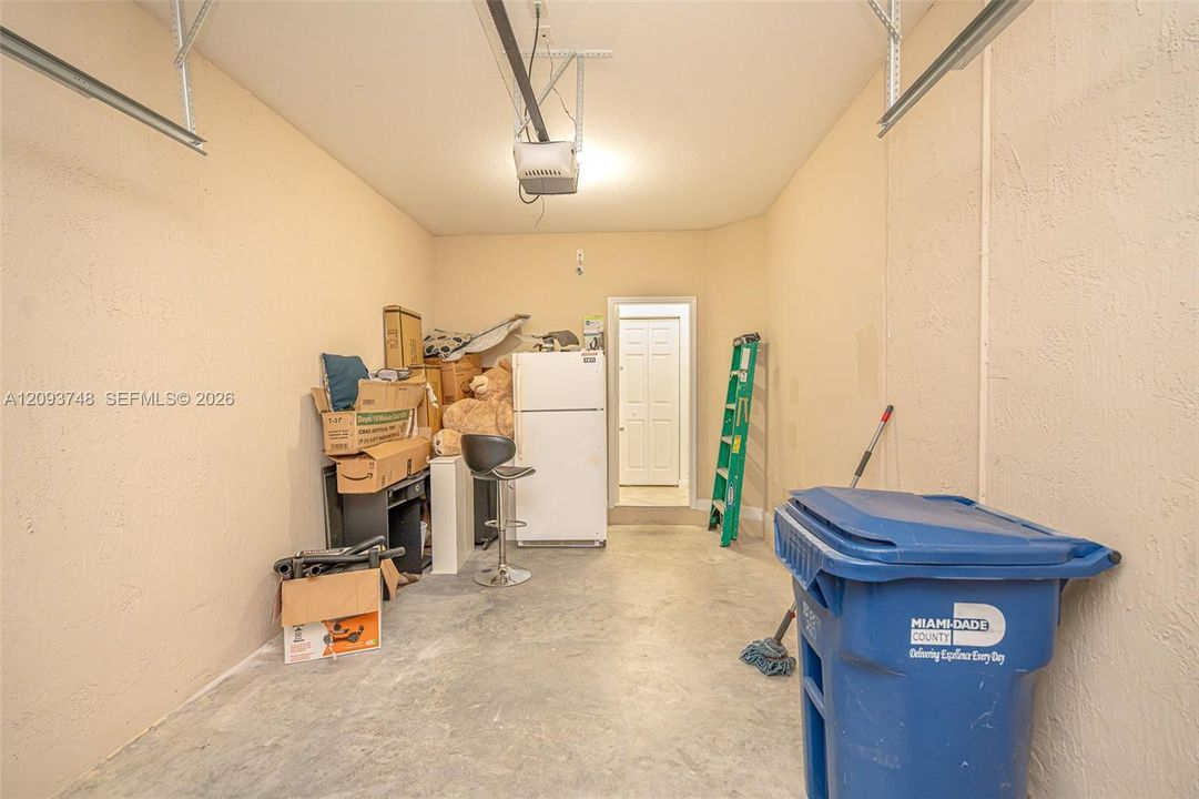 En Renta: $4,300 (3 camas, 2 baños, 1616 Pies cuadrados)