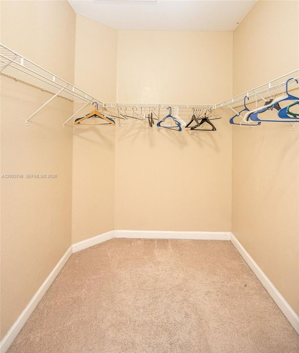 En Renta: $4,300 (3 camas, 2 baños, 1616 Pies cuadrados)