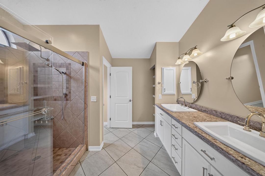 13_MasterBath