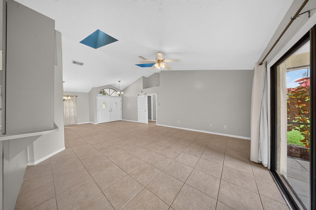 24_LivingRm