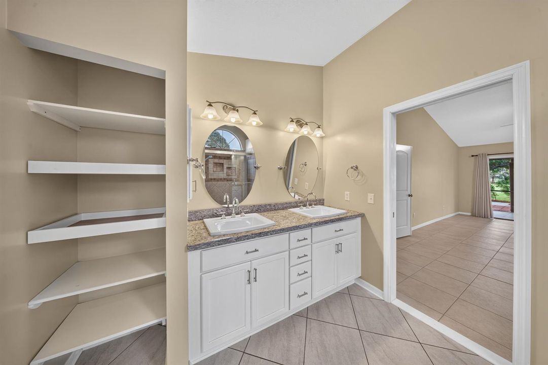 15_MasterBath