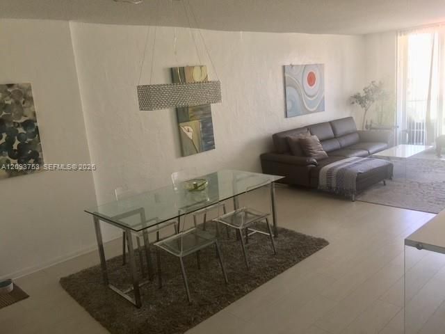 В аренду: $3,200 (2 спален, 2 ванн, 1537 Квадратных фут)