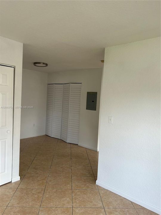 Recently Rented: $1,650 (1 beds, 1 baths, 1684 Square Feet)