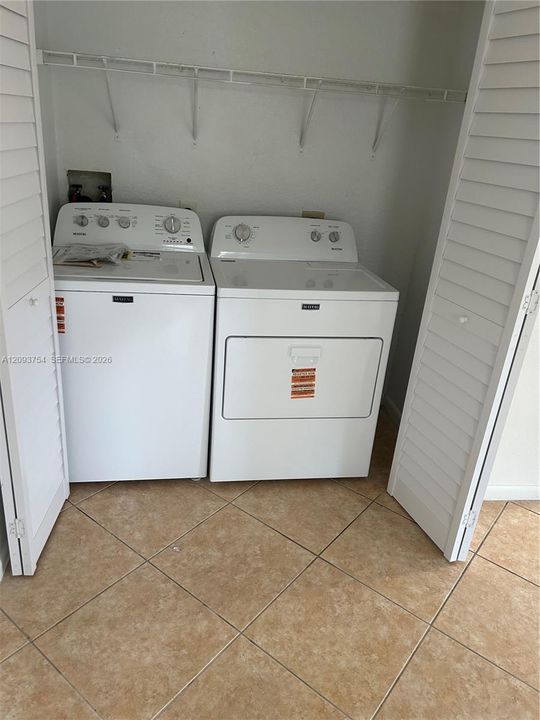 Recently Rented: $1,650 (1 beds, 1 baths, 1684 Square Feet)
