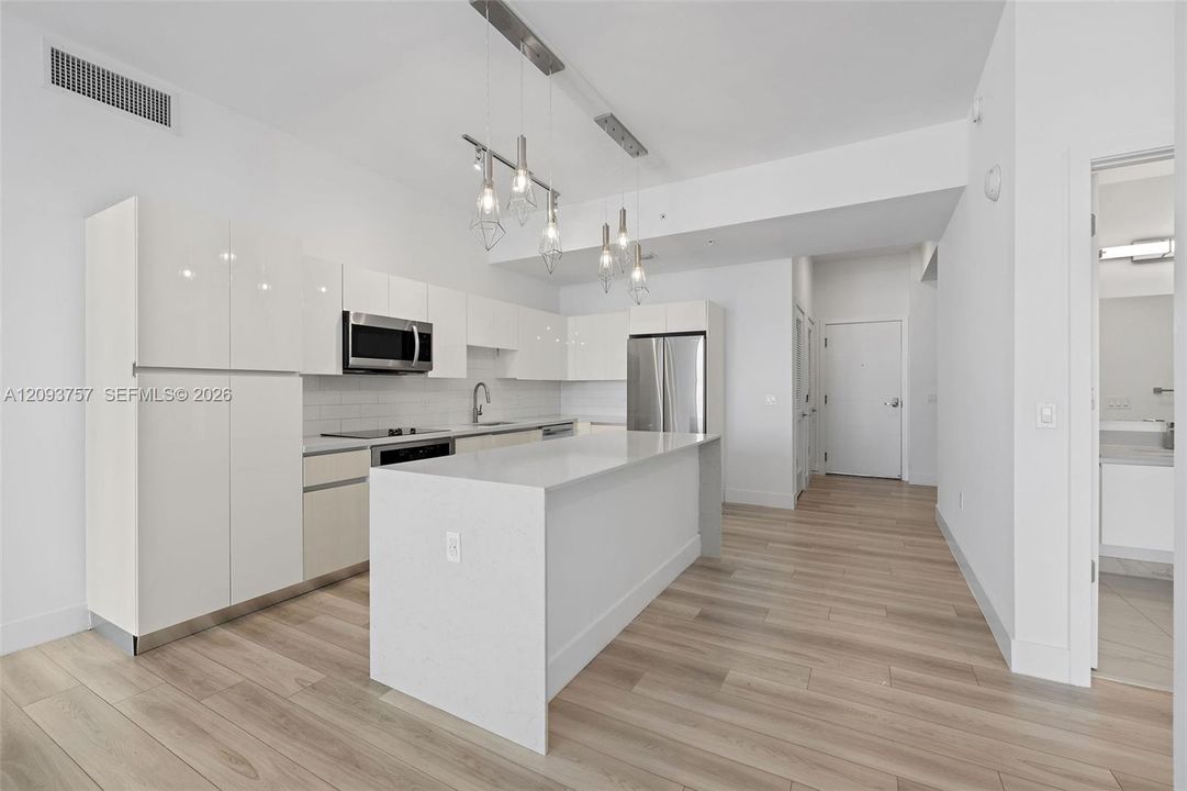 For Rent: $4,500 (2 beds, 2 baths, 1297 Square Feet)