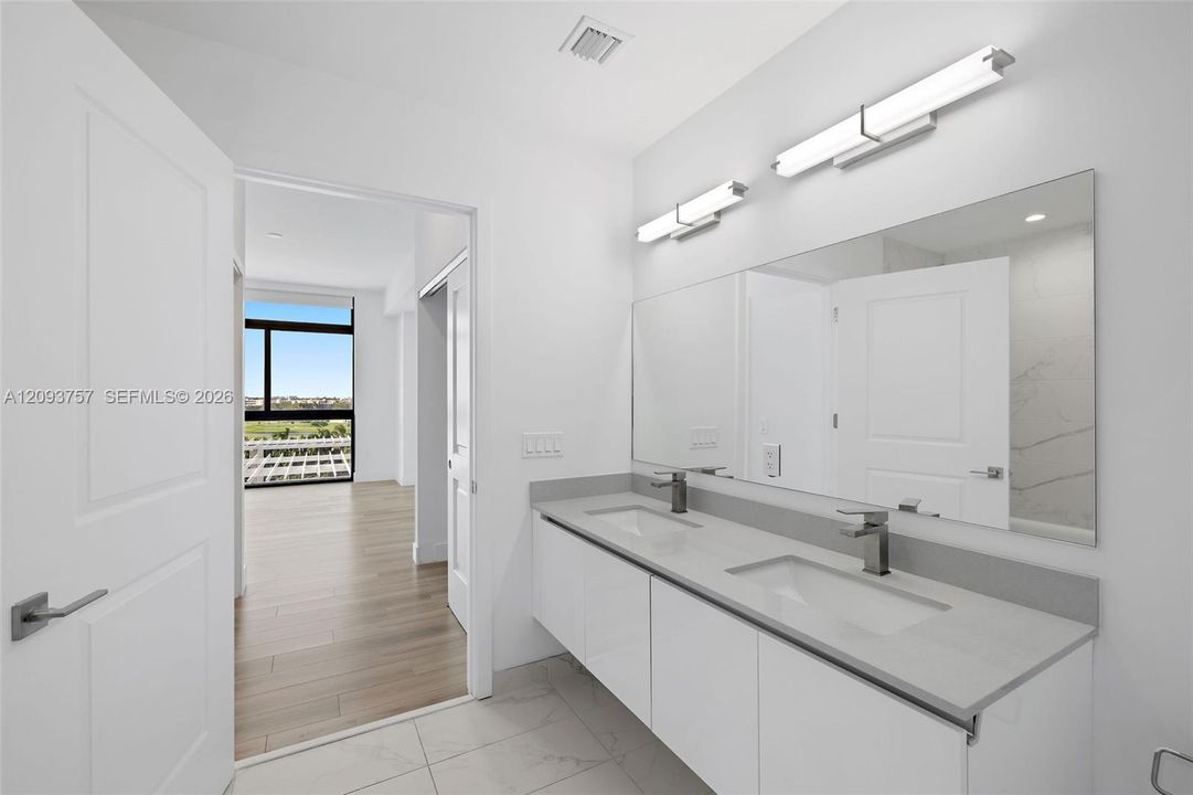 For Rent: $4,500 (2 beds, 2 baths, 1297 Square Feet)