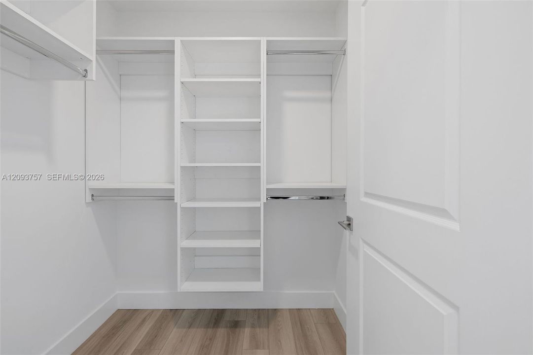 For Rent: $4,500 (2 beds, 2 baths, 1297 Square Feet)