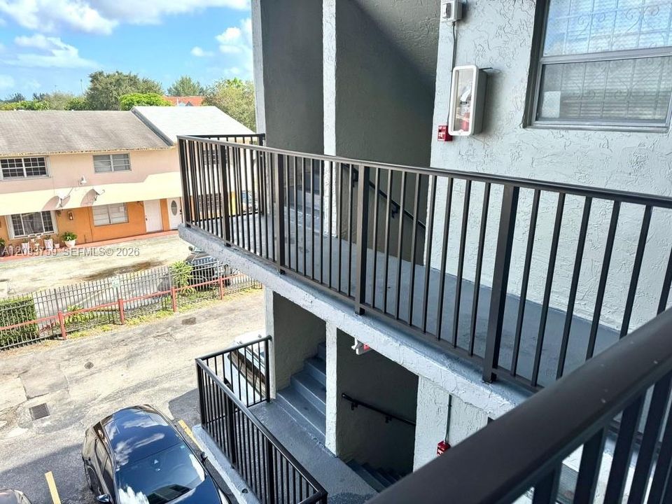 For Rent: $1,850 (1 beds, 1 baths, 598 Square Feet)