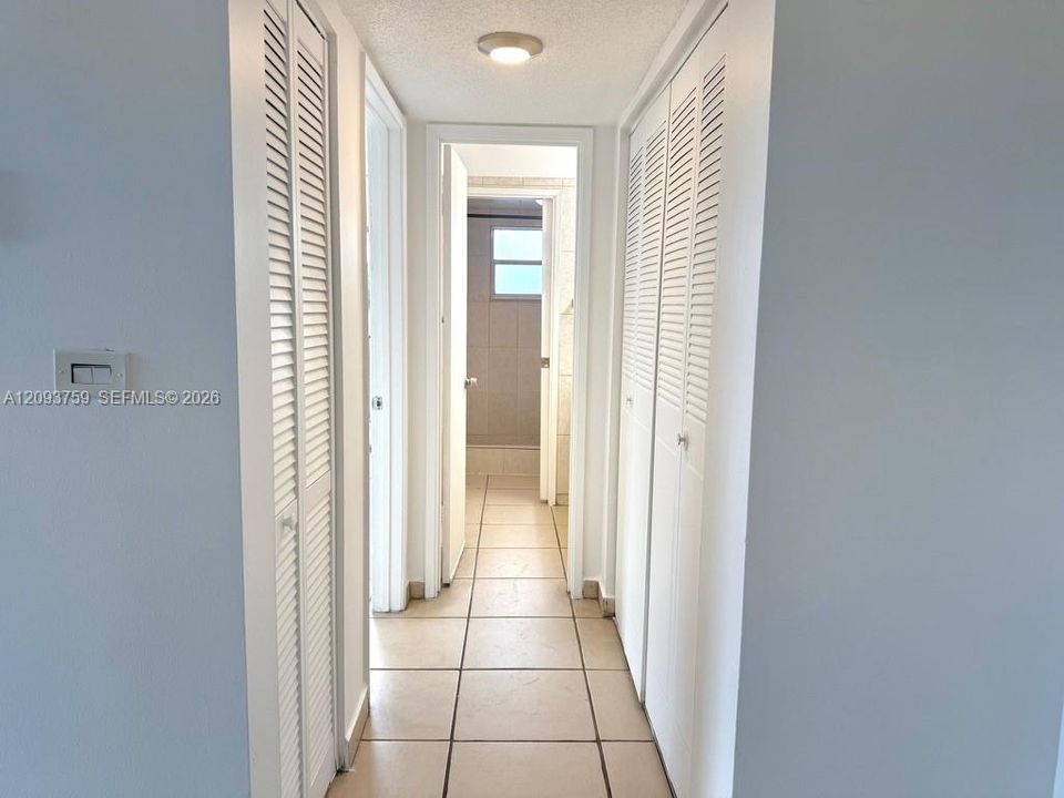 For Rent: $1,850 (1 beds, 1 baths, 598 Square Feet)