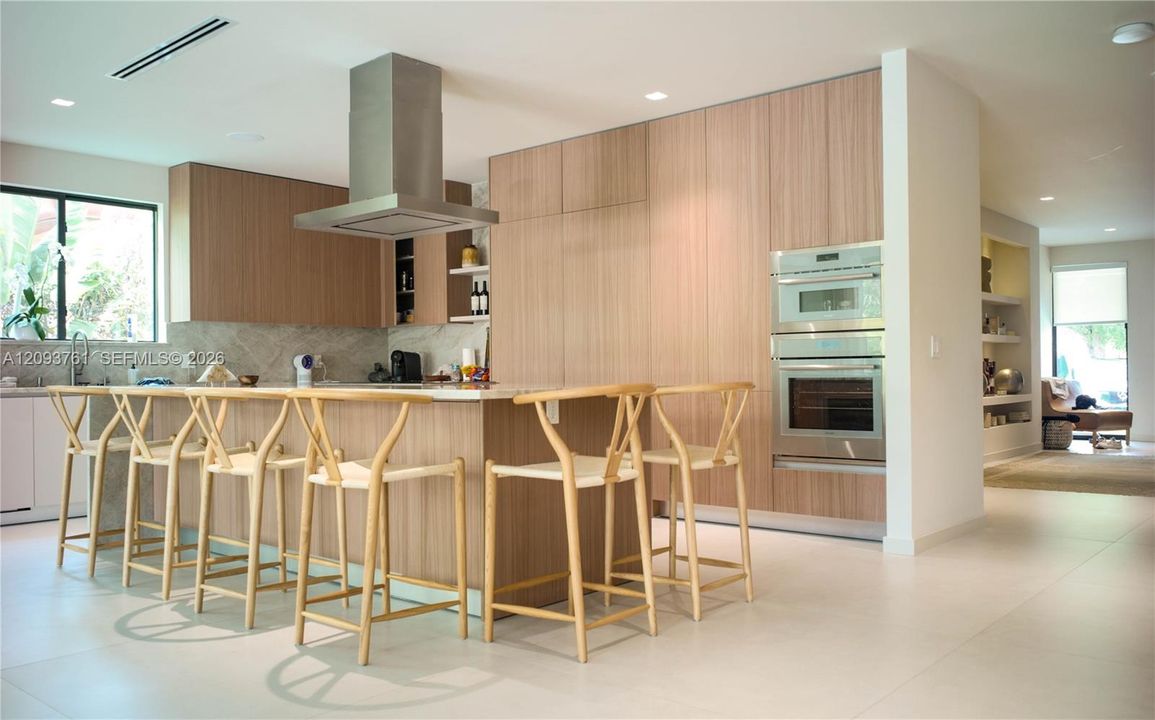 For Rent: $18,500 (4 beds, 4 baths, 4072 Square Feet)
