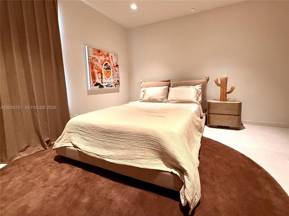 For Rent: $18,500 (4 beds, 4 baths, 4072 Square Feet)
