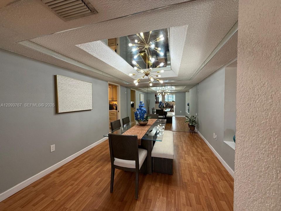 For Sale: $665,000 (2 beds, 2 baths, 2503 Square Feet)