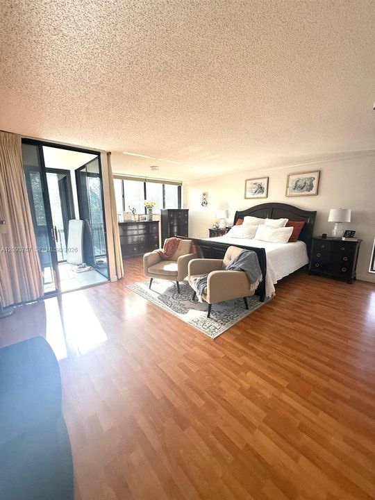 For Sale: $665,000 (2 beds, 2 baths, 2503 Square Feet)