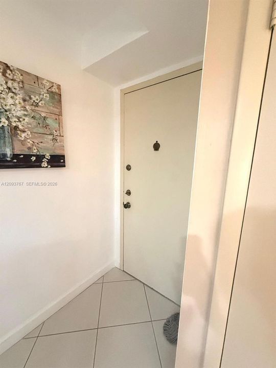 For Sale: $665,000 (2 beds, 2 baths, 2503 Square Feet)