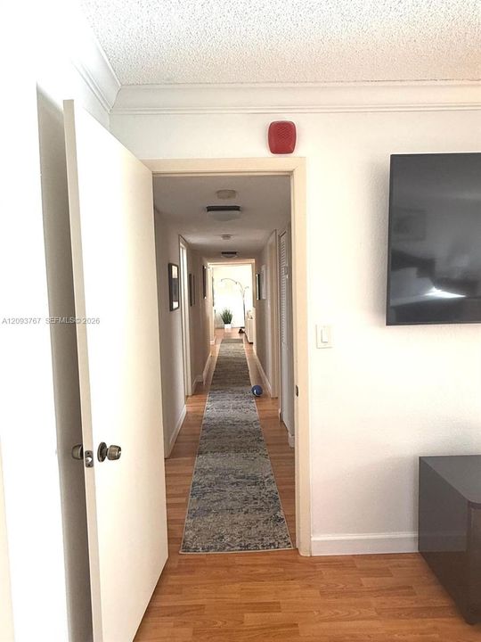 For Sale: $665,000 (2 beds, 2 baths, 2503 Square Feet)