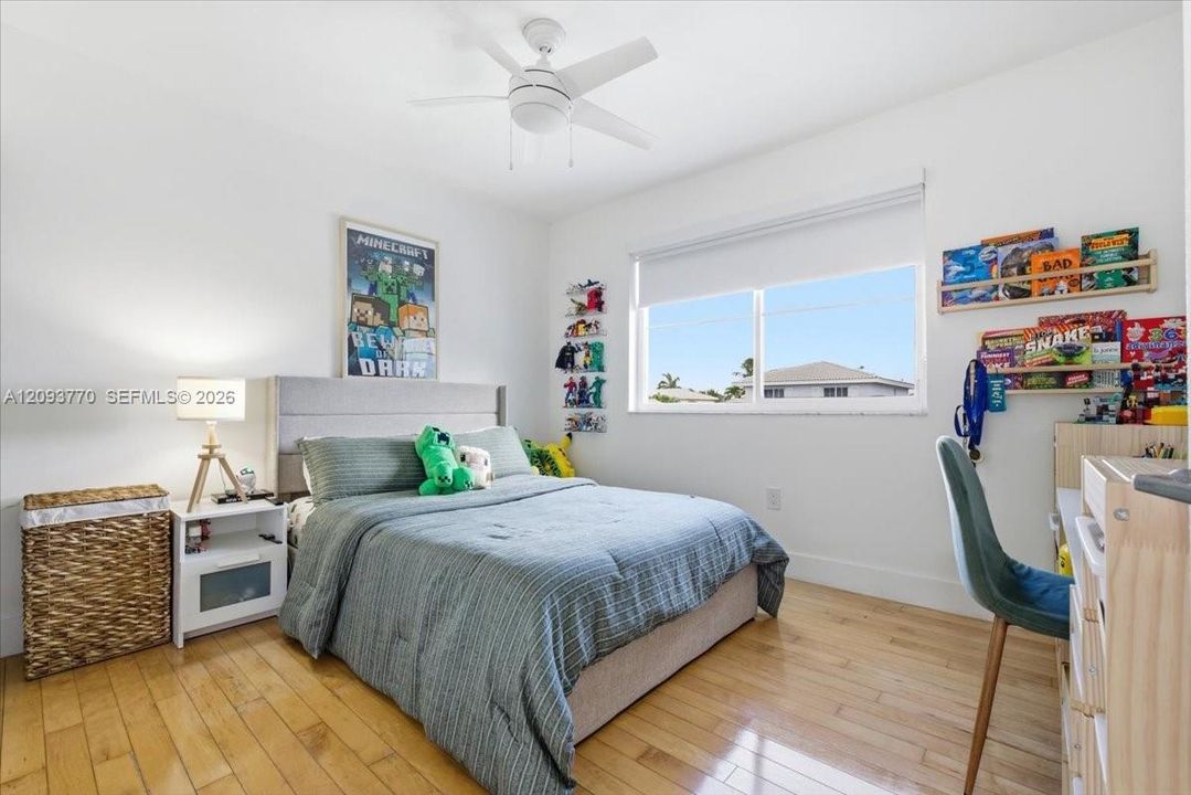 En Renta: $4,200 (4 camas, 2 baños, 1820 Pies cuadrados)