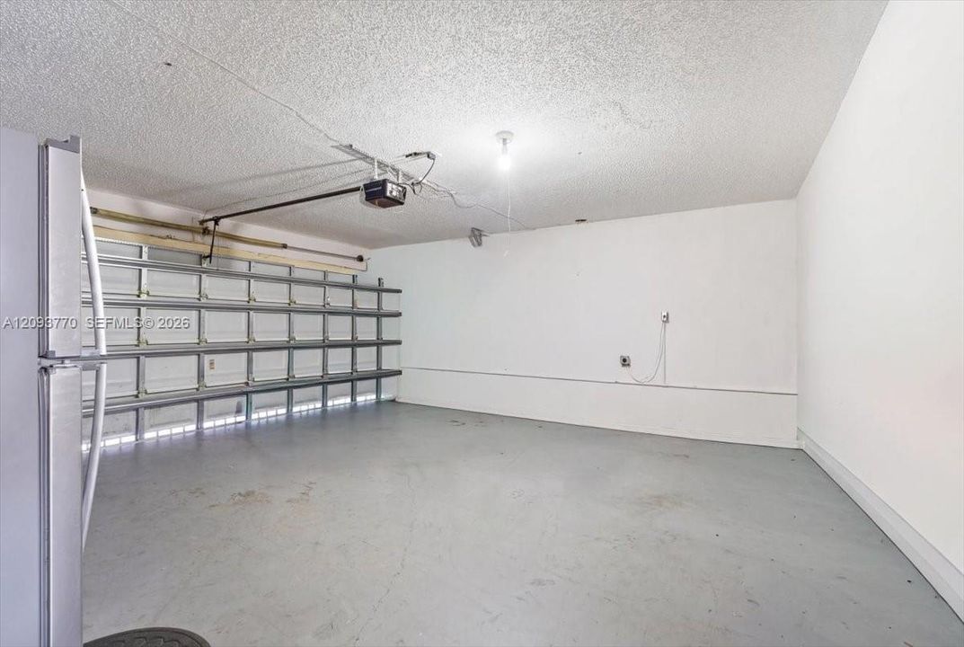 En Renta: $4,200 (4 camas, 2 baños, 1820 Pies cuadrados)