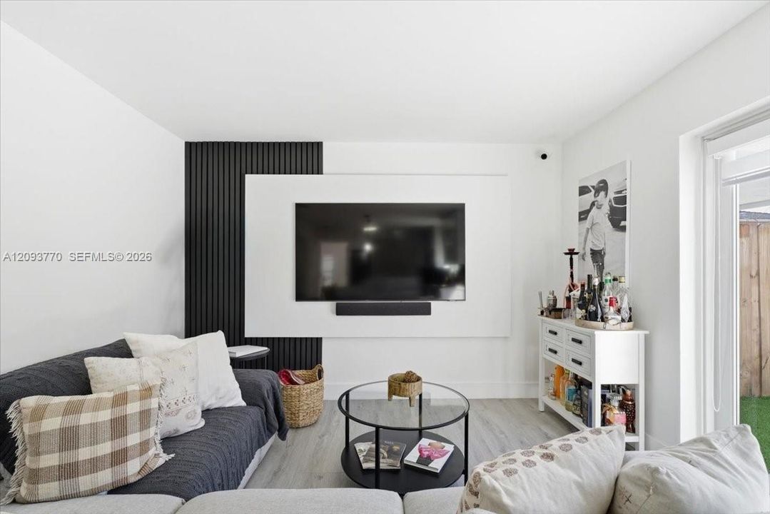 En Renta: $4,200 (4 camas, 2 baños, 1820 Pies cuadrados)