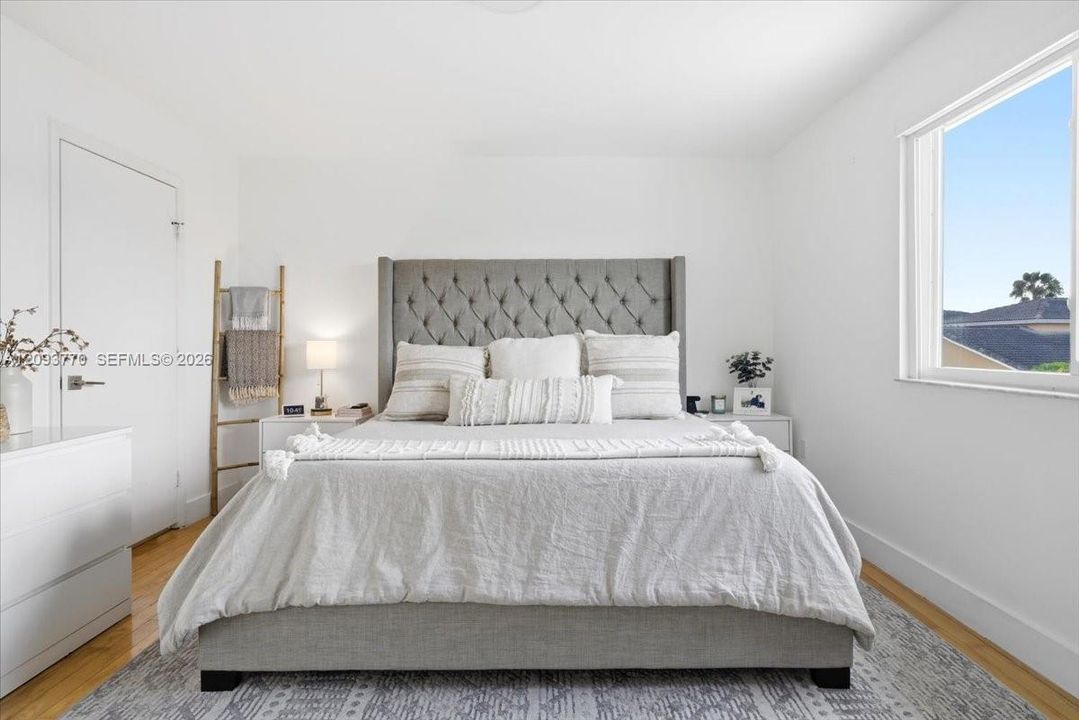En Renta: $4,200 (4 camas, 2 baños, 1820 Pies cuadrados)