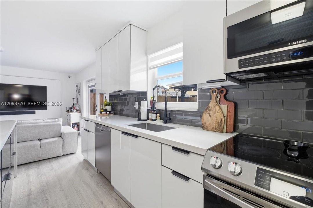 En Renta: $4,200 (4 camas, 2 baños, 1820 Pies cuadrados)