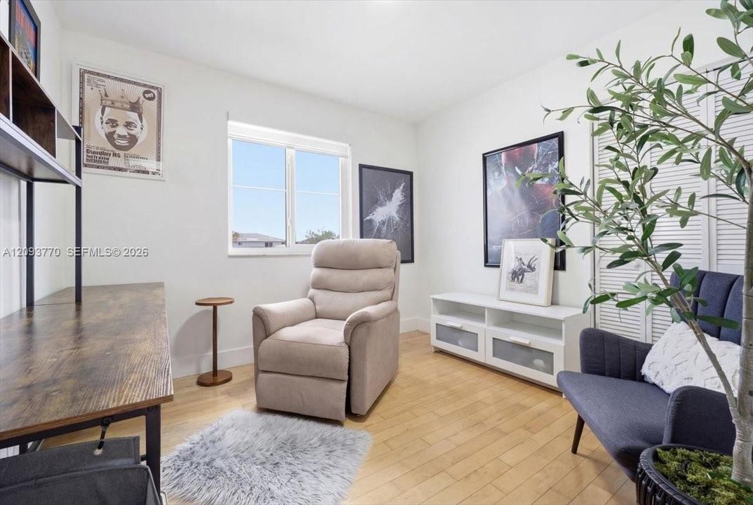 En Renta: $4,200 (4 camas, 2 baños, 1820 Pies cuadrados)