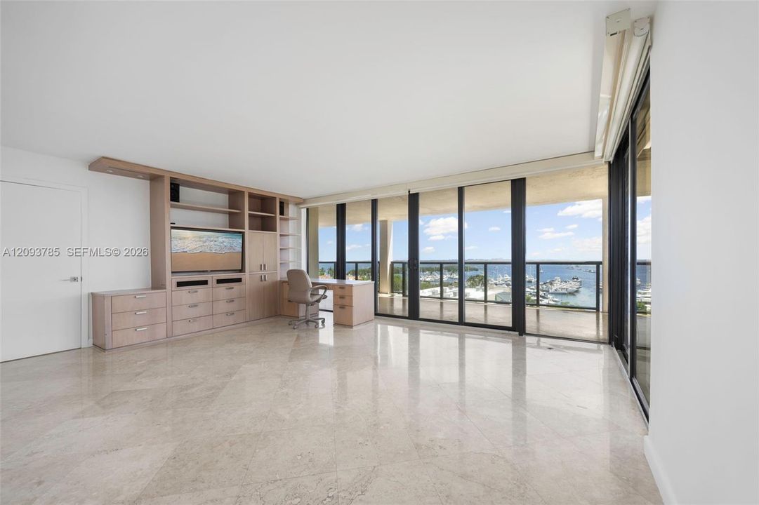 En Venta: $4,950,000 (5 camas, 4 baños, 1805 Pies cuadrados)
