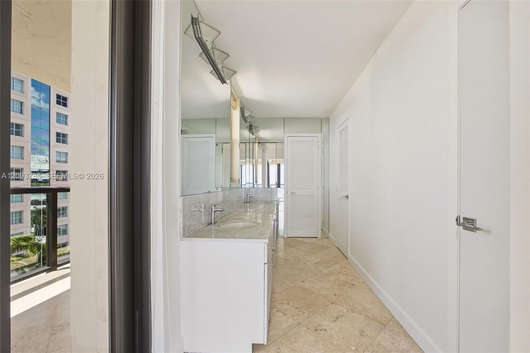 En Venta: $4,950,000 (5 camas, 4 baños, 1805 Pies cuadrados)