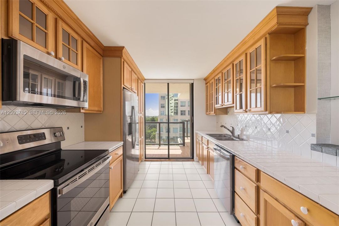 En Venta: $4,950,000 (5 camas, 4 baños, 1805 Pies cuadrados)