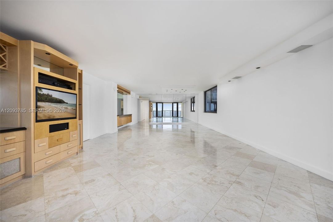 En Venta: $4,950,000 (5 camas, 4 baños, 1805 Pies cuadrados)