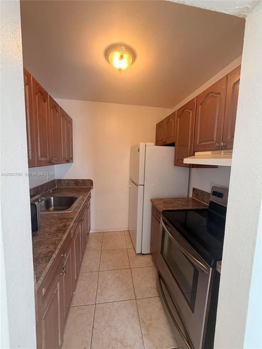 For Rent: $1,500 (1 beds, 1 baths, 750 Square Feet)