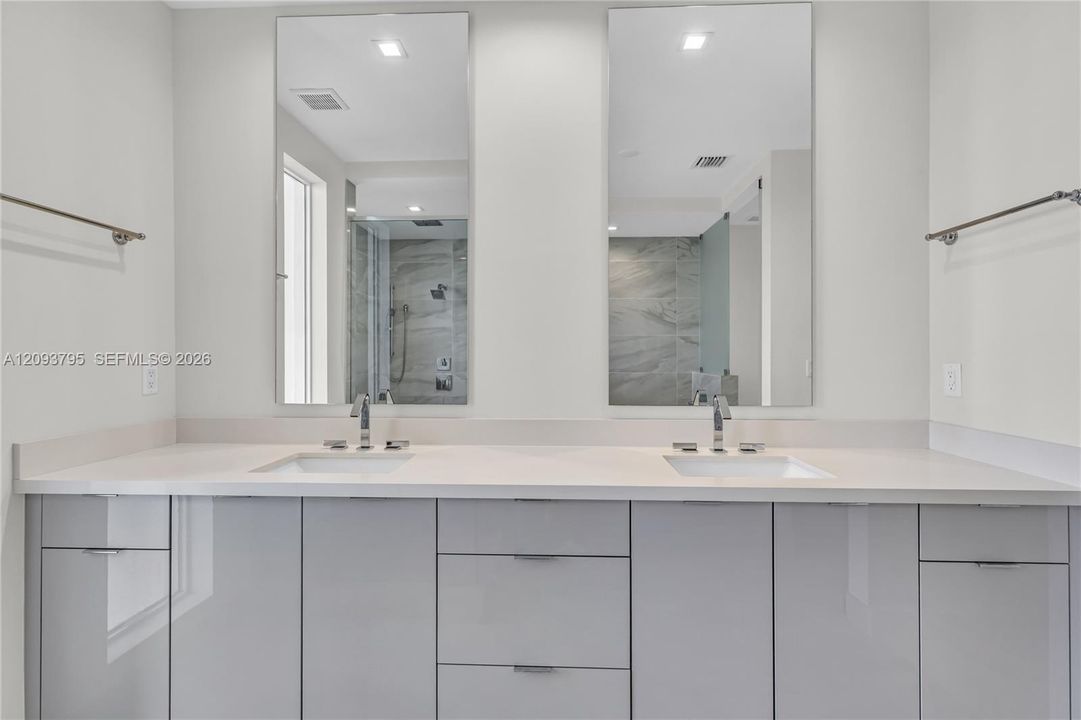 For Rent: $8,500 (3 beds, 3 baths, 2185 Square Feet)