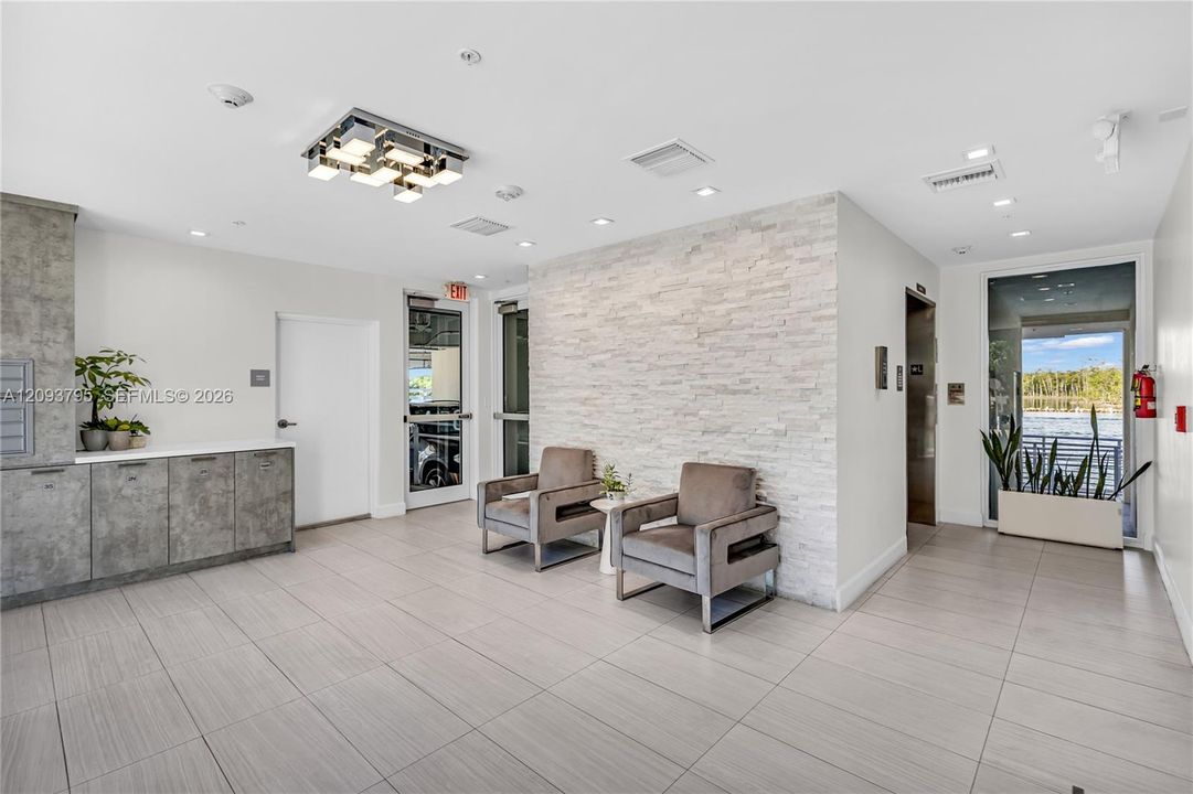 For Rent: $8,500 (3 beds, 3 baths, 2185 Square Feet)