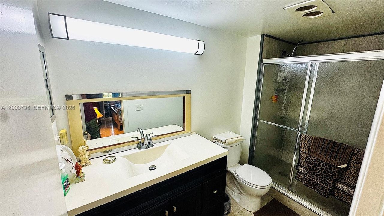 For Sale: $285,000 (2 beds, 2 baths, 1000 Square Feet)