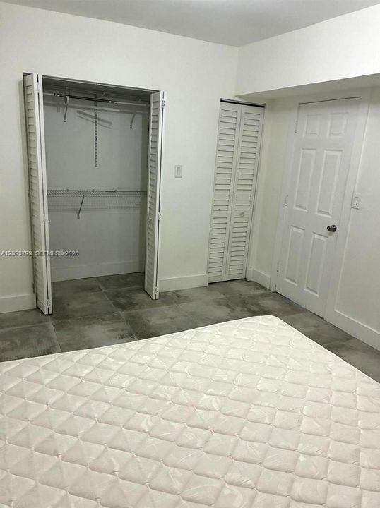 For Rent: $2,000 (1 beds, 1 baths, 1689 Square Feet)