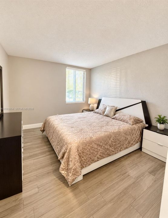 En Venta: $212,000 (2 camas, 1 baños, 765 Pies cuadrados)