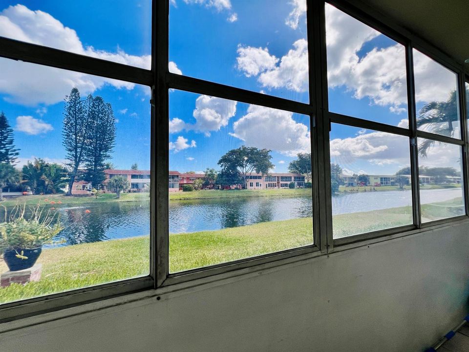 Water View Lanai