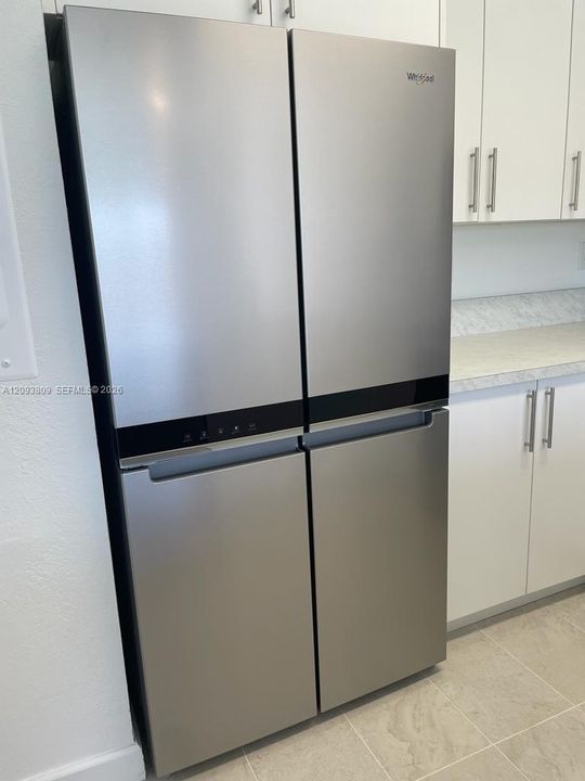 For Rent: $2,500 (3 beds, 3 baths, 1440 Square Feet)