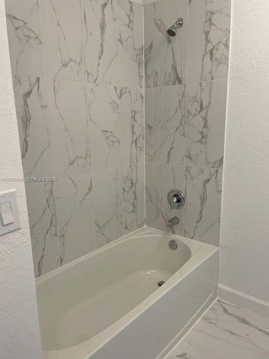 For Rent: $2,500 (3 beds, 3 baths, 1440 Square Feet)