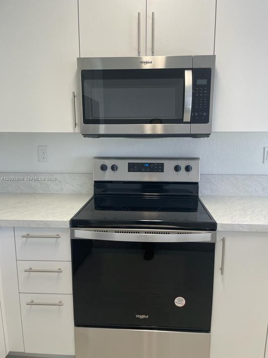 For Rent: $2,500 (3 beds, 3 baths, 1440 Square Feet)