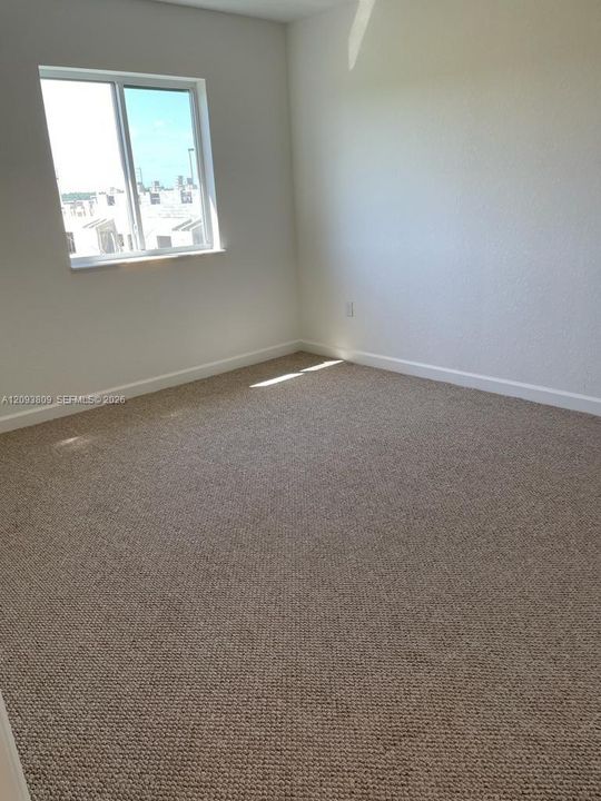 For Rent: $2,500 (3 beds, 3 baths, 1440 Square Feet)