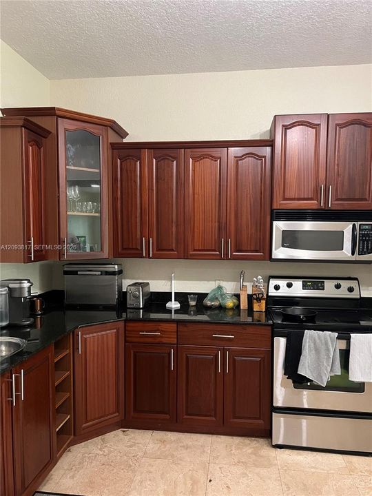 En Venta: $244,000 (2 camas, 2 baños, 1424 Pies cuadrados)